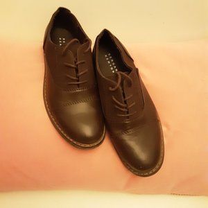 Boys Bergamo New York,  Size 5 Dark Brown  Shoes